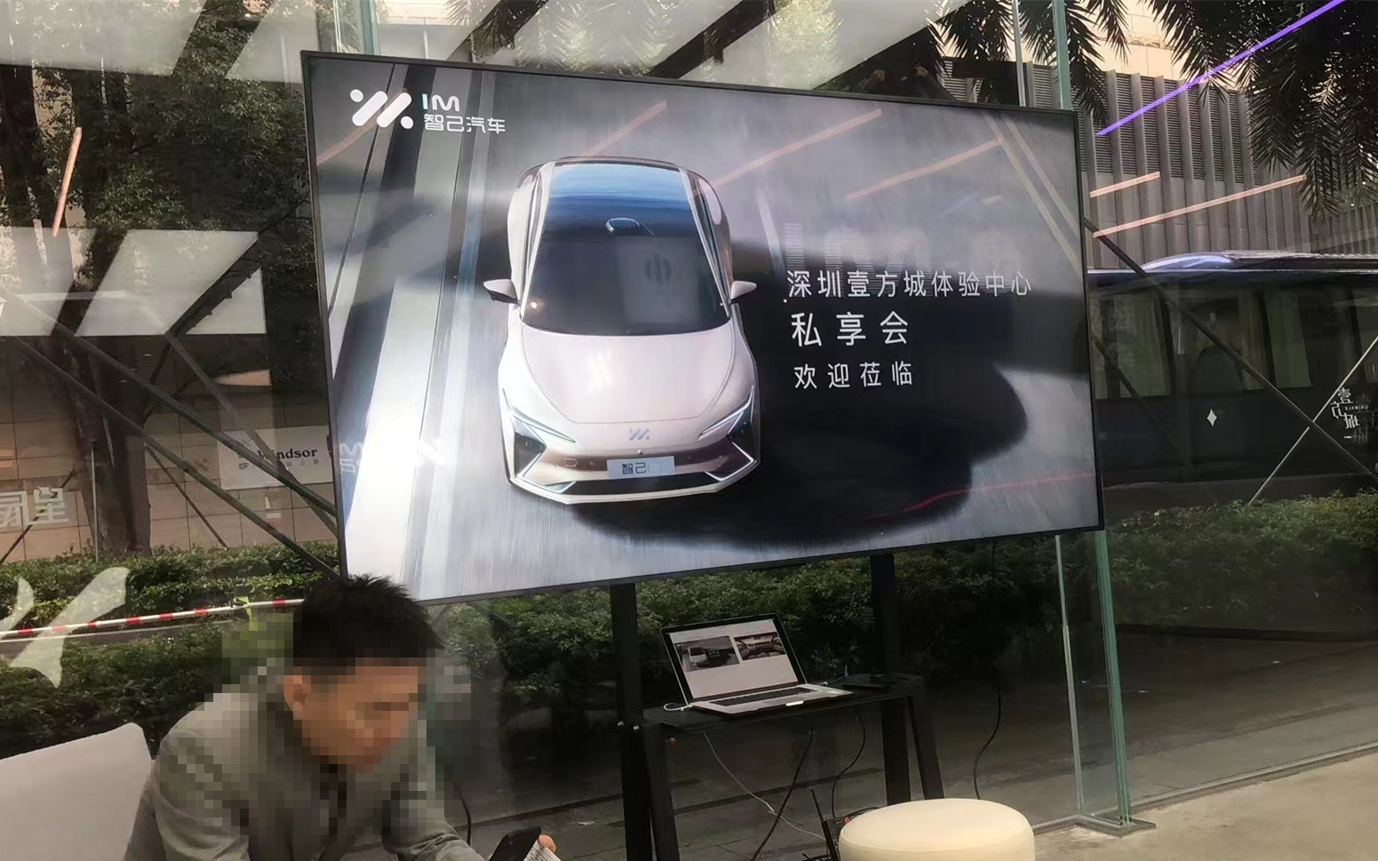 聽專業人講，深圳超高清100寸電視租賃的遠景與未來